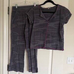 Lisa Todd Gray Camouflage Lounge Set Like New size S
